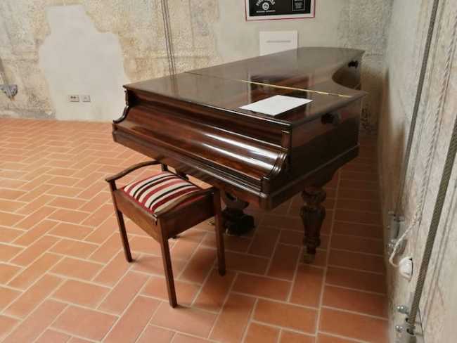 PIANO SIMONETTA