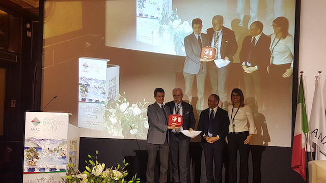 foto anaci consegna defibrillatore
