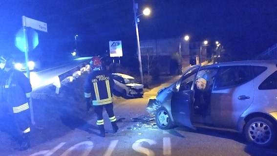 incidente ss32 borgo ticino