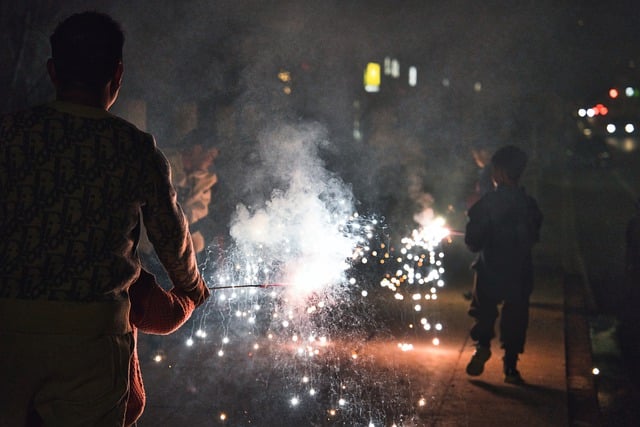 fireworks 7736705 640