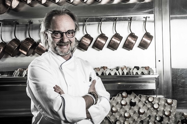 Marco Sacco Portrait in cucina smile llr