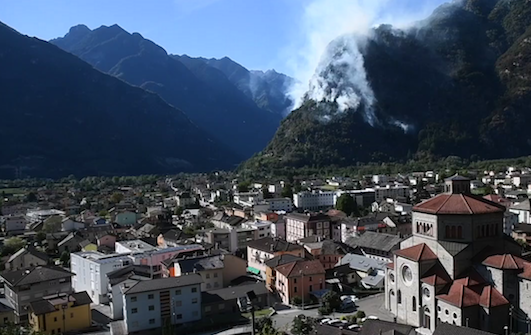 Incendio sopra Pollegio diversi sfollati