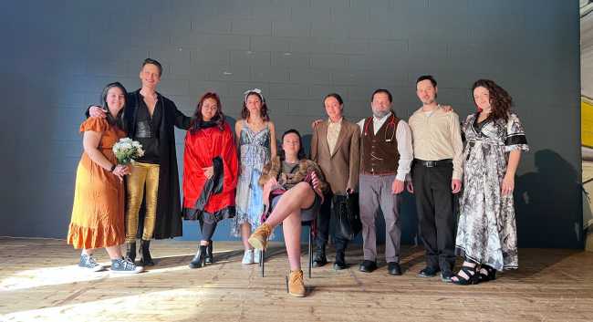 Cast al completo Fools