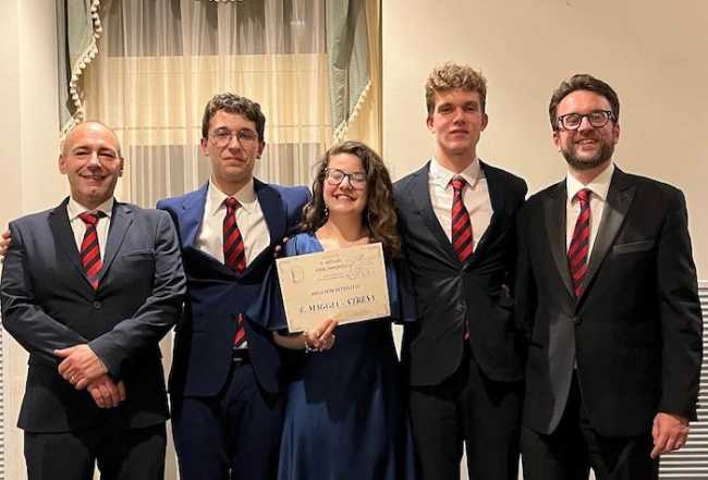 Da sin prof Iorio Davide Grassi Caterina Pitino Tommaso Ciocca Dirigente copia