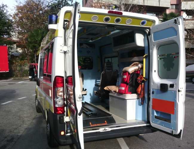 ambulanza interno 2