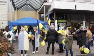 arina manifestazione no guerra