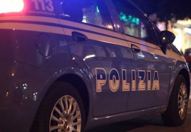 auto polizia notte