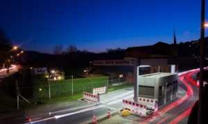 l i valichi secondari restano aperti di notte al massimo barriere farm