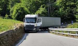 meina camion incastrato