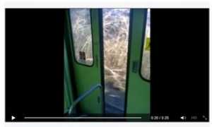 porta treno aperta in corsa