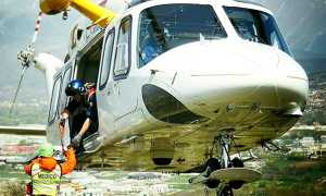 soccorso alpino elicottero 118 bianco medico