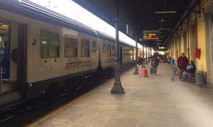 treno stazione binario uno