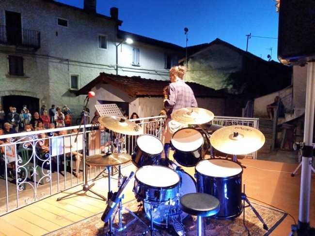 unchio rocco musica 1