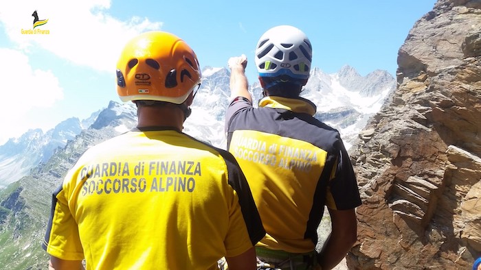 Soccorritori del Sagf in Val Grande per cercare il cane dell'escursionista ferito
