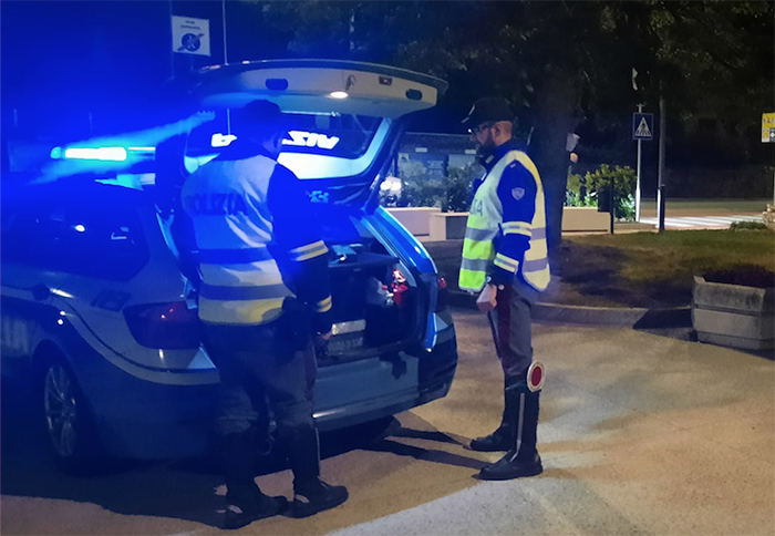 Trentanovenne ubriaco al volante domenica notte, via la patente e meno 10 punti