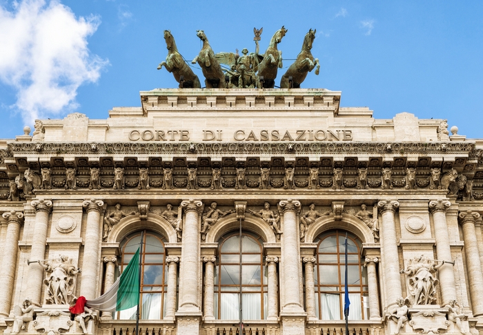 Mancata traduzione, il processo per la bancarotta dei parchi eolici è da rifare