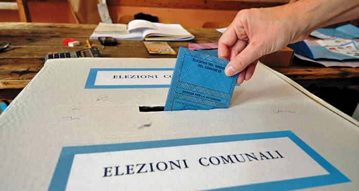 Il candidato con precedenti penali precisa: fatti vecchi, ora ho un’altra vita