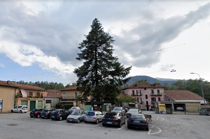 Fondotoce: col cantiere in piazza non si parcheggia più, interrogazione di Insieme per Verbania 