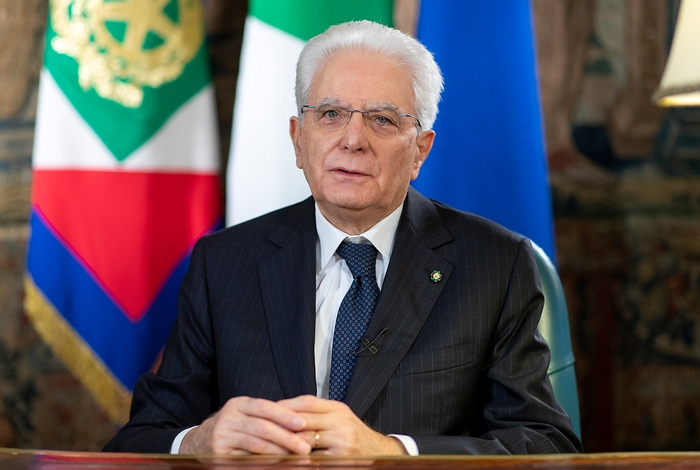 La crisi di governo cancella il summit di Mattarella a Villa Taranto