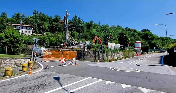 Lavori alla nuova rotonda, strada chiusa per due giorni