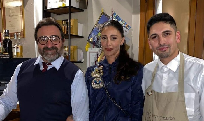 La Pasquetta in “famiglia” di Belen tra lago e trattoria