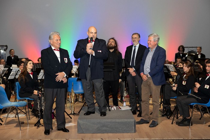 Banda di Verbania, dopo 44 anni lascia il Maestro Milesi: al suo posto Merlino