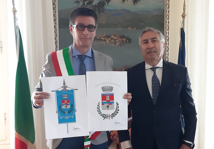 Comune di Valle Cannobina: consegnati stemma e gonfalone 