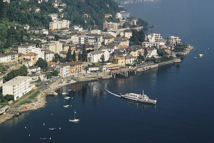 Brissago, quattro pietre d'inciampo per la famiglia Gruenberger, respinti al confine