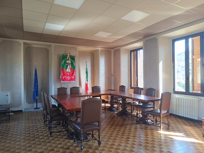 L'aula consiliare diventa uno spazio di lavoro per residenti e villeggianti 