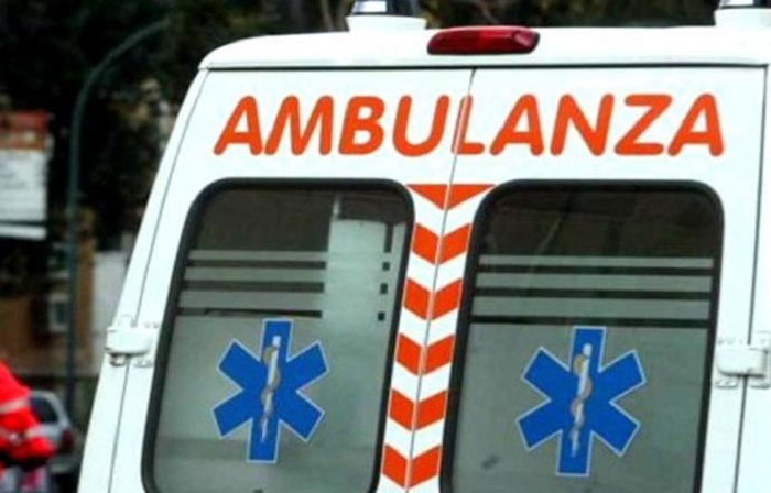 Incidente autonomo sulla A26, grave il conducente