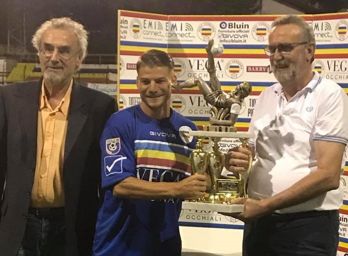 Al "Gori" festeggia il Verbania. Foto 