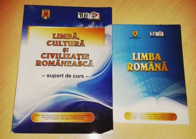 Studenti a scuola di lingua, cultura e civiltà romena