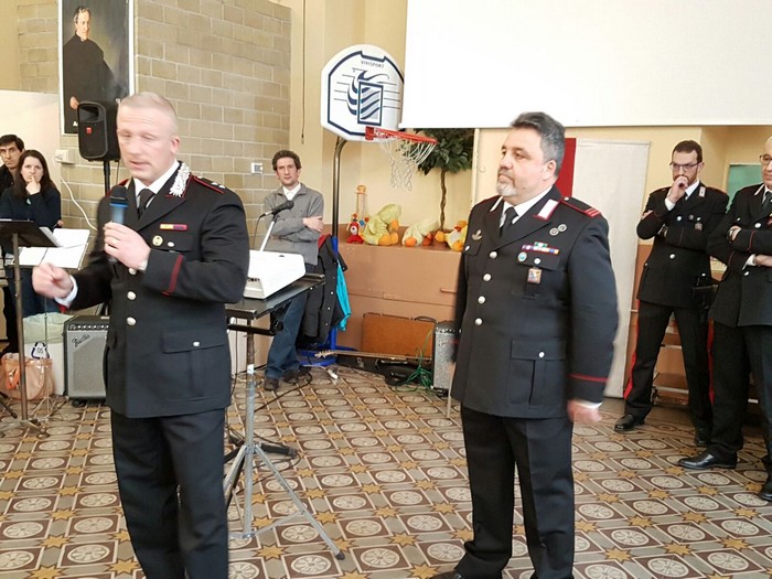 Famiglia Intresa in festa con i carabinieri maestri anti-truffa (foto)