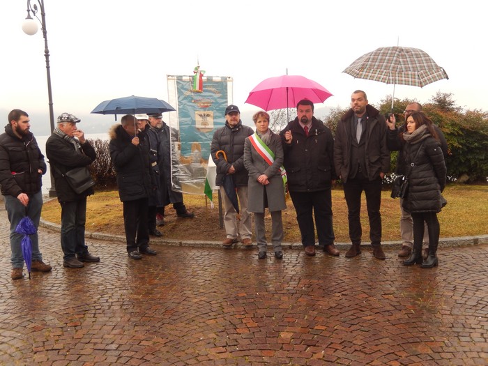 Verbania ricorda le vittime delle foibe: sul lungolago il nuovo memoriale (foto)