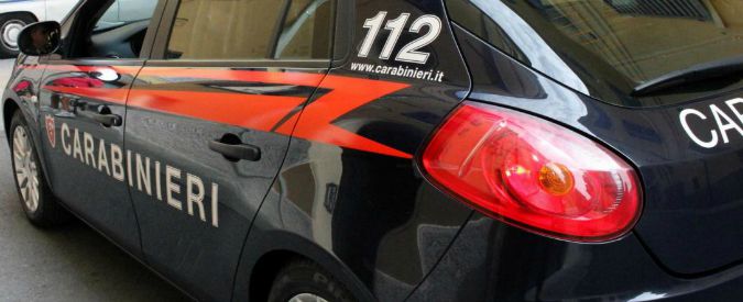 Ubriaco picchia il figlio di tre anni in strada: commerciante in manette