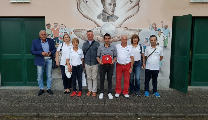 Un defibrillatore in dono all’oratorio di Stresa