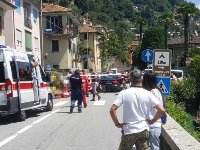 Scontro auto-moto sulla statale 34, morta una donna (foto)