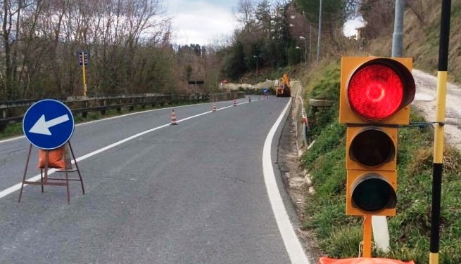 Asfalti d’agosto, a singhiozzo la viabilità sulla provinciale Fondotoce-Trobaso