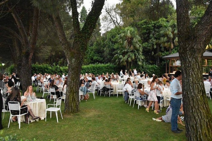 Calcio e solidarietà: dal Summer Camp 6.500 euro agli “Amici dell’Oncologia” (foto)