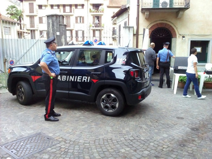 In fiamme un bar di Stresa, si sospetta un incendio doloso