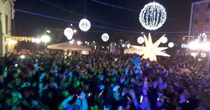 La pioggia non ferma il Capodanno in piazza