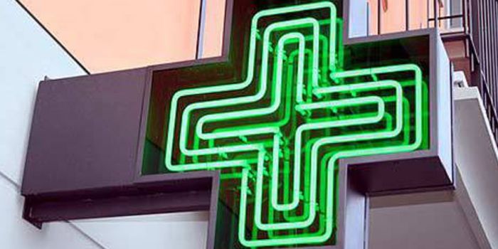 Rapina 50 euro alla farmacia, arrestato