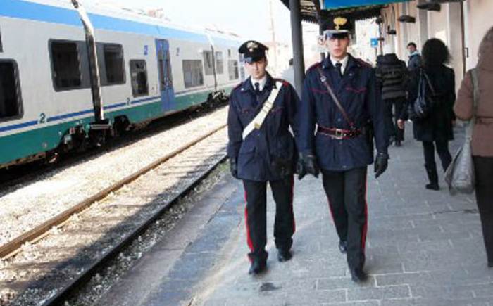 Il capotreno scagiona l'africano accusato di tentato furto