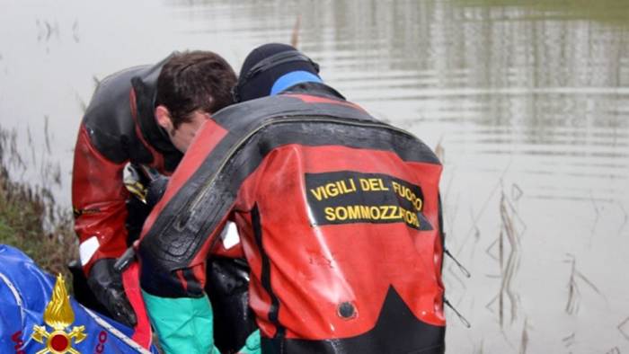 Sessantaduenne scivola e annega nel Ticino