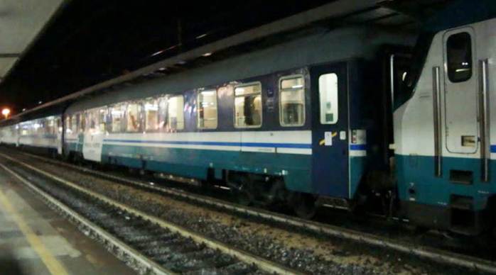 Ruba il telefonino in stazione ma non lo spegne: tradito dalla suoneria
