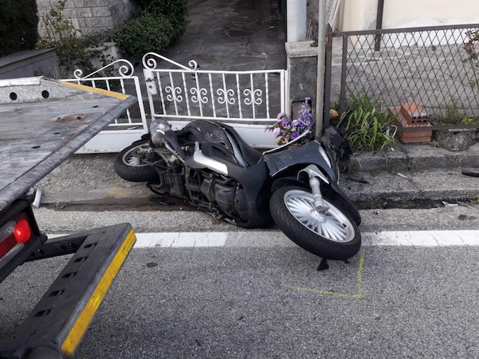 Incidente sulla ss 34, feriti due motociclisti  - Foto 