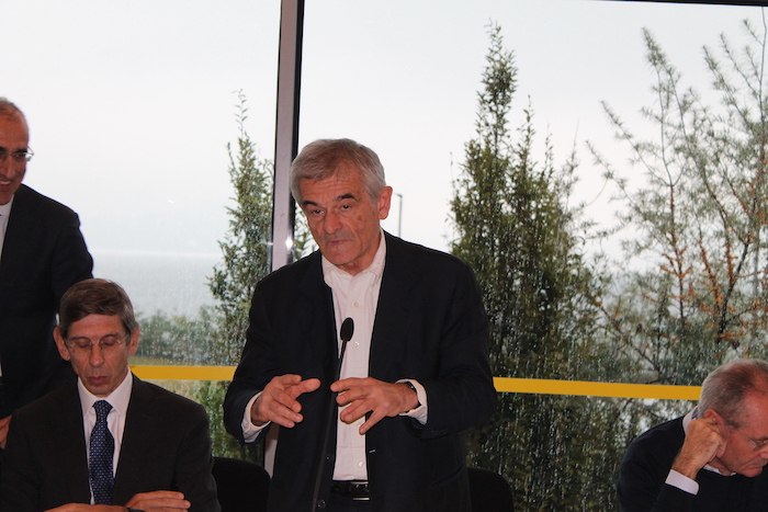 Al Maggiore prove di civismo all'ombra del Pd. Chiamparino si presenta come candidato, parola d'ordine "ricostruzione"