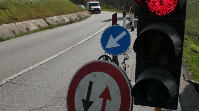 Domani traffico a singhiozzo sulla statale: senso unico alternato a Fondotoce