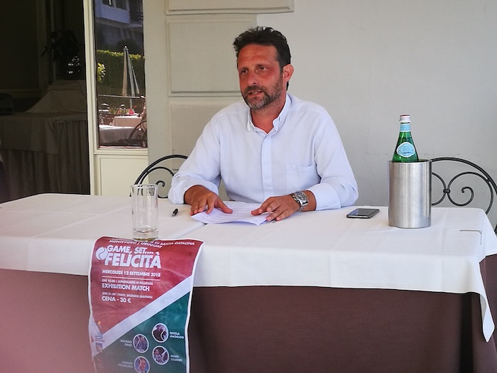Tennis, campioni e solidarietà in campo per i bambini di strada. Organizza don Angelo Nigro  